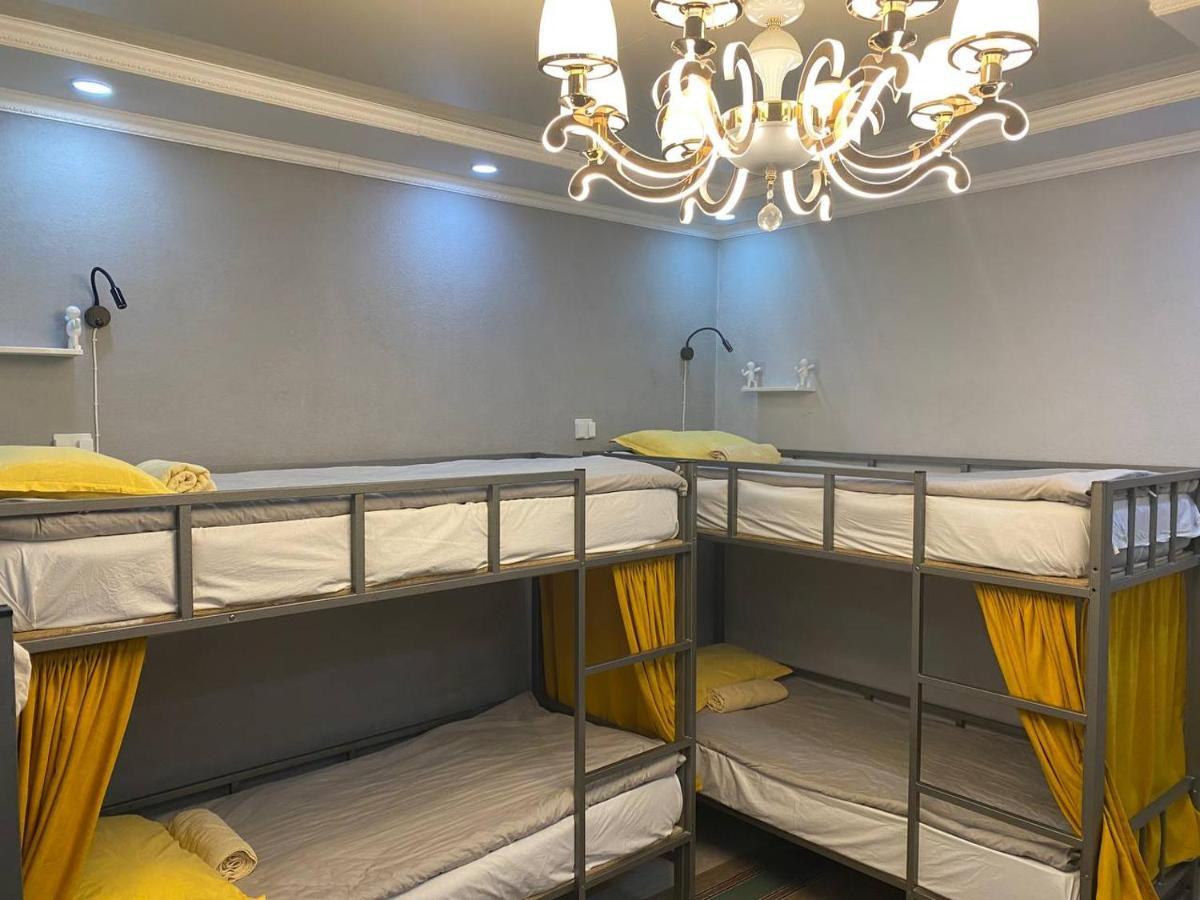 Downtown Homestay 비슈케크 외부 사진