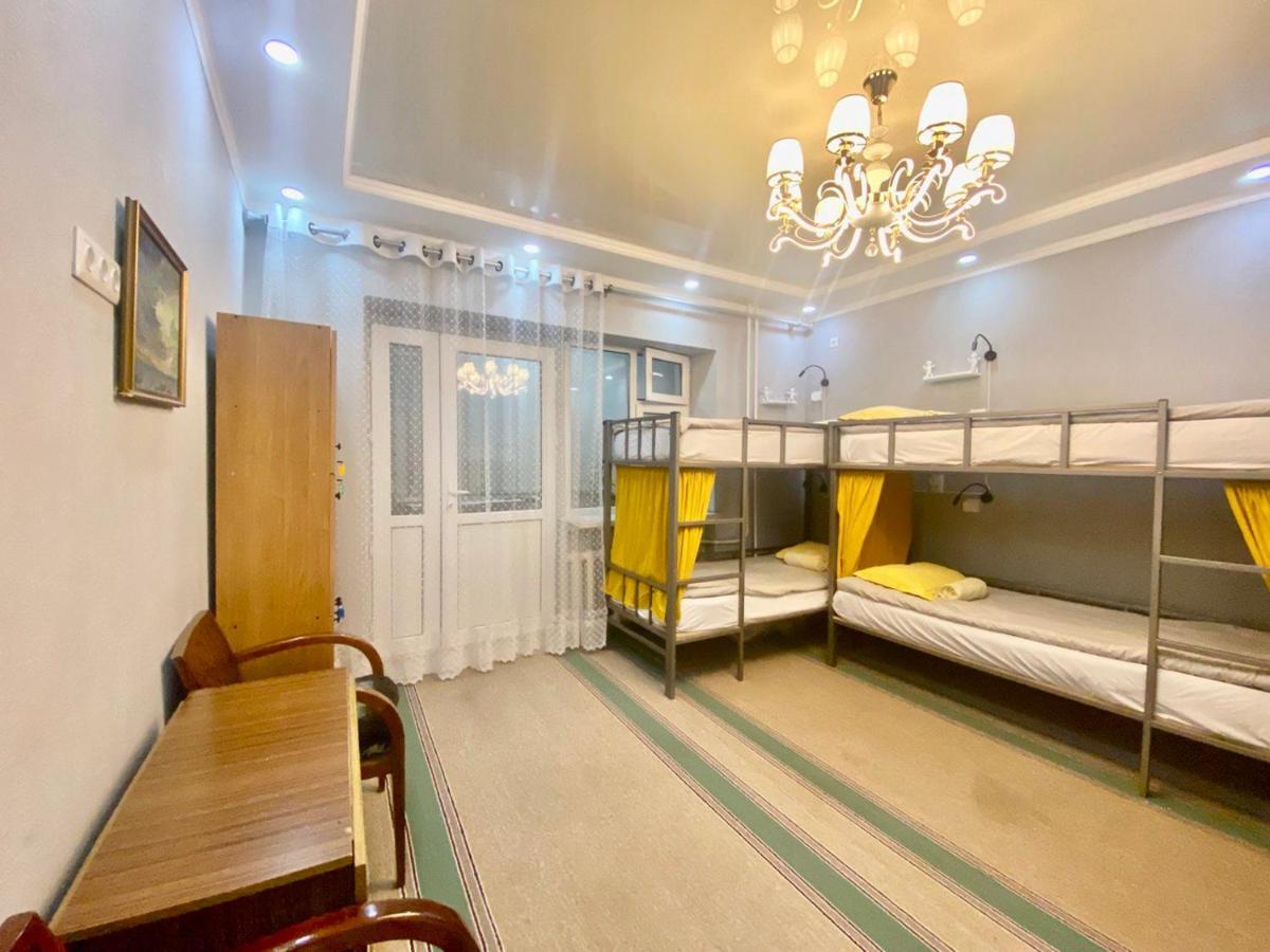 Downtown Homestay 비슈케크 외부 사진